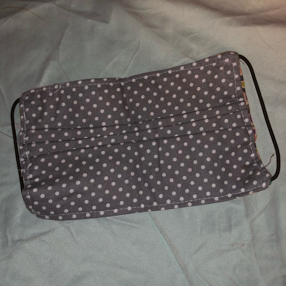 I am selling a different variety of face masks. - Picture 2 of 3